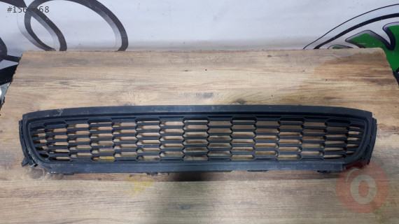 VOLKSWAGEN POLO TAMPON ORTA IZGARA 6r0853677a ORJİNAL ÇIKMA