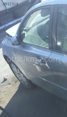 2005 VOLVO V50 ORİJİNAL SOL ÖN KAPI.