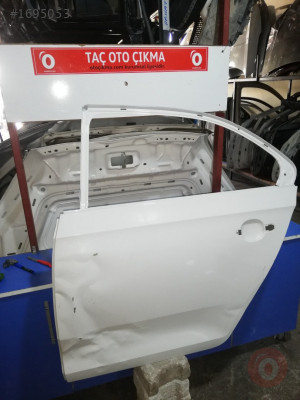 Skoda rapid çıkma sol arka kapı