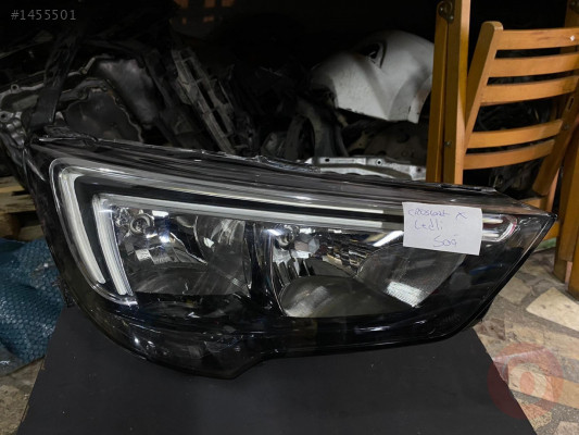 OPEL CROSSLAND ORJİNAL SÖKME LEDLİ SAĞ FAR