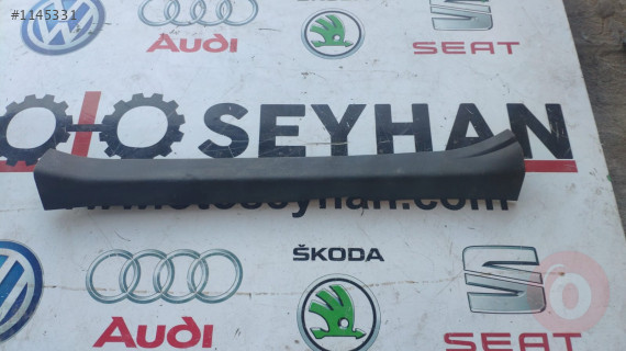 67913-02260 toyota corolla sağ ön eşik kaplaması