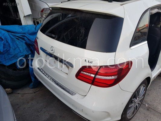 MERCEDES  B180 HURDA 2015 MODEL DİZEL BİLEN OTO
