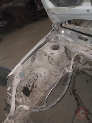 Toyota Avensis Sağ Ön Çeyrek Podye 2003-2008
