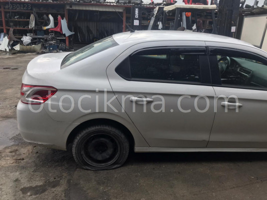 PEUGEOT 301 KESME SAĞ ARKA ÇAMURLUK GÜÇMANLAR OTO