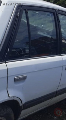 1988 model mazda 323 1.6 çıkma sağ arka kapı