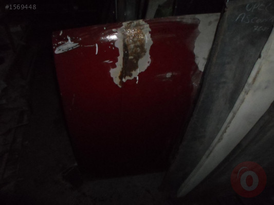 OPEL ASCONA KIRMIZI KAPUT ÇIKMA