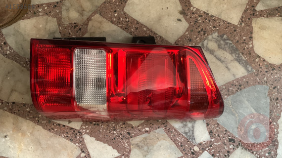 MERCEDES VİTO ÇIKMA ORJİNAL HATASIZ SAĞ ARKA STOP LAMBASI