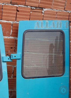 mercedes sprinter 412 alçak tavan çıkma sol bagaj camı