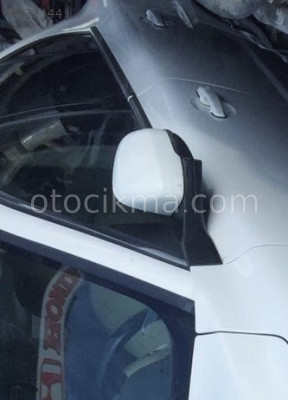 VOLVO S80 ORİJİNAL SOL KAPI CAMI.