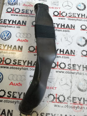 1934345 BMW 5 e34 1990 sol arka göğüs havalandırma borusu