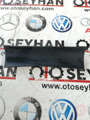 8P0864147A audi a3 sportback 2008 orta konsol eşya bölmesi