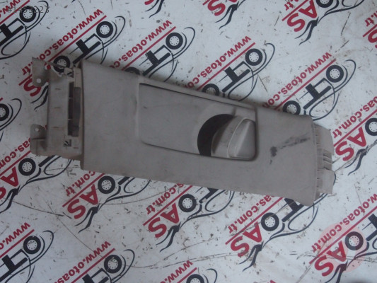 TOYOTA VERSO Sağ Direk Trim 73135-02060