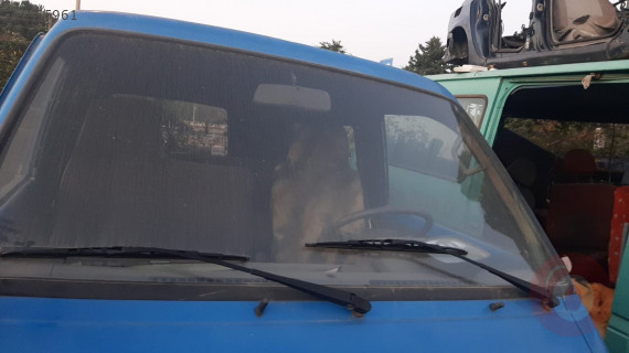kia besta çıkma ön cam