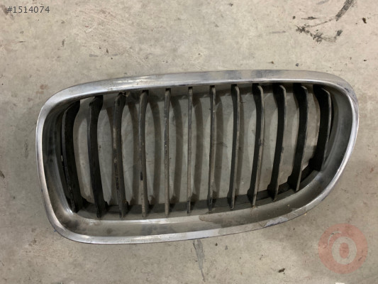 BMW E90 3 SERİSİ ÇIKMA ORJİNAL SOL ÖN PANJUR