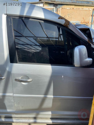 VOLKSWAGEN CADDY SAĞ ÖN KAPI