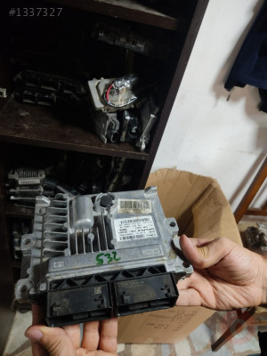 KUGA DİZEL MOTOR BEYNİ DS71 12B684 XB ÇIKMA ORİJİNAL 2013-16