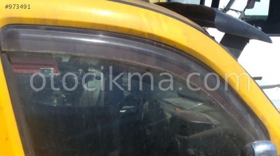 2005 model fiat doblo 1.9 jtd çıkma sağ ön cam plastiği