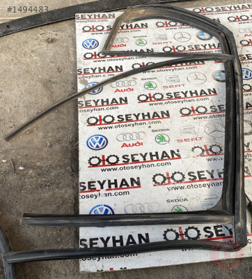 volkswagen golf 5 sağ arka kapı cam çerçeve fitili