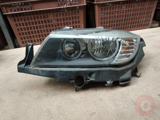 Bmw E90 sol ön far