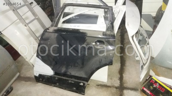 AUDİ Q7 SOL ARKA KAPI VE TÜM ÇIKMA ORJİNAL PARÇALAR