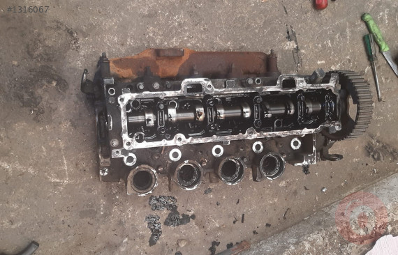 peugeot 207 1.4 8v dizel çıkma silindir kapağı