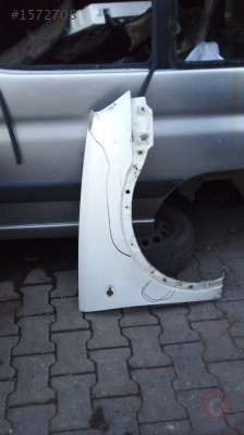çıkma parça opel corsa sağ ön çamurluk