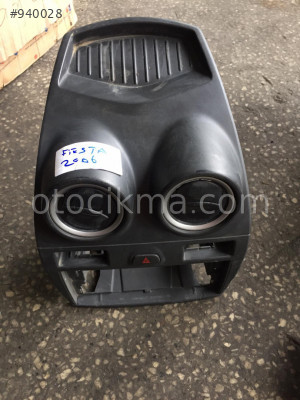 Ford Fiesta 2006 Teyip Çerçevesi hatasız orjinal çıkma