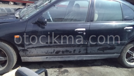 2000 NİSSAN PRİMERA 1.8 ÇIKMA SOL YAN PANEL MEVUTTUR.