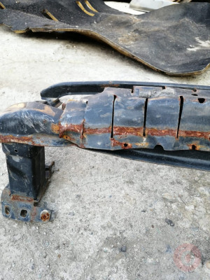 volkswagen caddy 2011-15 ön tampon demiri