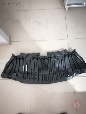 MERCEDES W205  ÖN TAMPON ALT MUHAFAZA