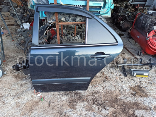 MERCEDES  W210 SOL ARKA KAPI