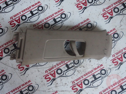 TOYOTA COROLLA ÖN EMNİYET KEMERİ BAĞLANTISI-73024-33020