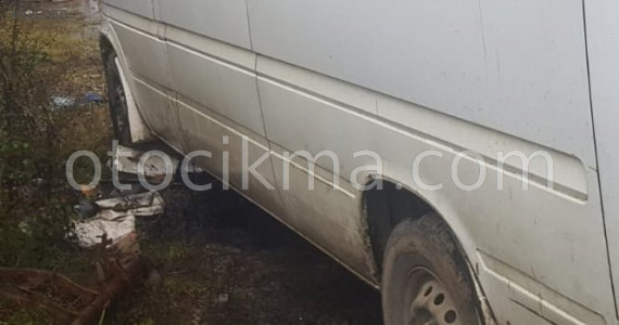 1998 mercedes sprinter 312d çıkma sol yan panel