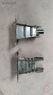 AUDI A3 2006 2013 ÖN TAMPON DEMİRİ SAG BABA 8P0807134A