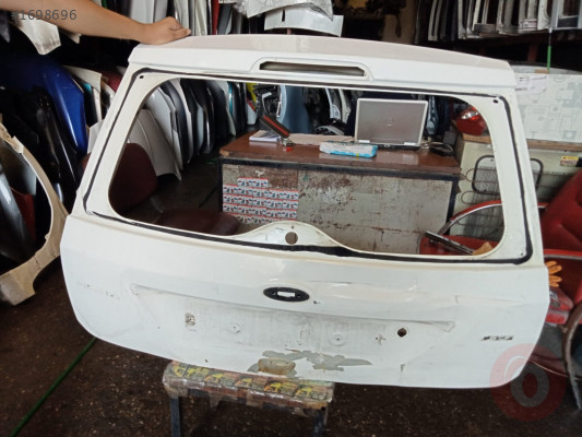 2005 Fort Fiesta arka bagaj kapağı çıkma