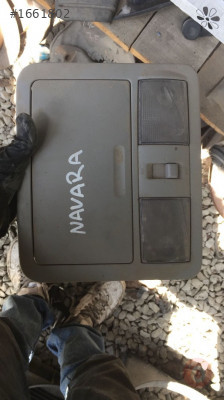 NİSSAN NAVARA TAVAN LAMBASI ORJİNAL ÇIKMA