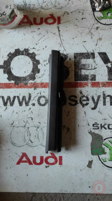 bmw 5 kasa e60 arka sağ kapı kelebek camı perdesi