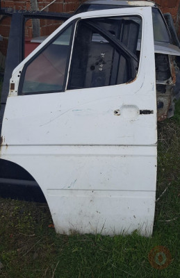 mercedes sprinter 309 çıkma sol ön kapı