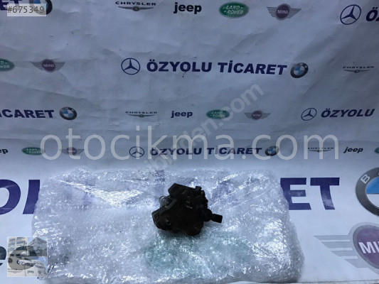 BMW X3 E83 2.0 DİESEL YAKIT POMPASI-0445010045