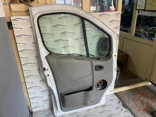 RENAULT TRAFFİC SOL ÖN KAPI KELEBEK CAMI ORJİNAL ÇIKMA TEMİZ