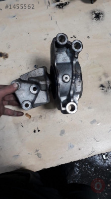 Fiat Doblo motor takozu