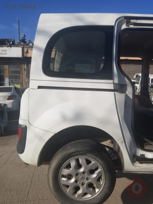 Renault Kango Sağ Arka Çamurluk Hatasız Orjinal Çıkma