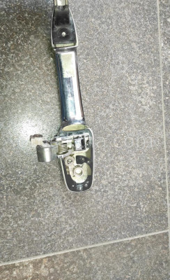 Forf Ranger sol arka kapı kolu