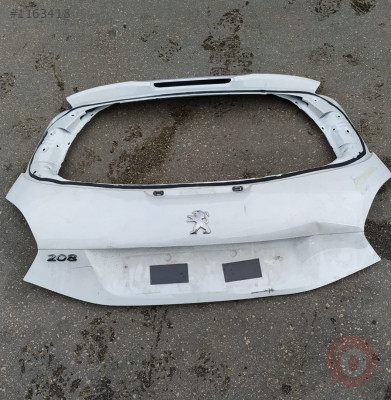 peugeot 208 bagaj kapağı