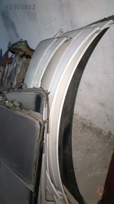 Nissan vanetto  ön kaput