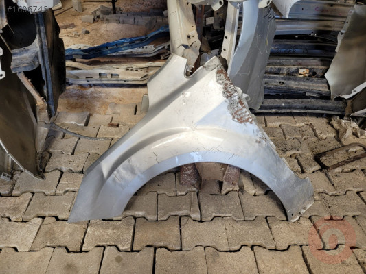 FORD FOCUS 2.5 Ön çamurluk