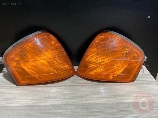 MERCEDES W202 ÇIKMA ORJİNAL BOSCH SARI SAĞ SİNYAL 1305232922