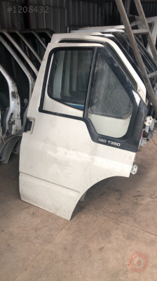 Ford Transit V184 Sağ Ön Kapı Çıkma 2002/06 Model Uyumlu