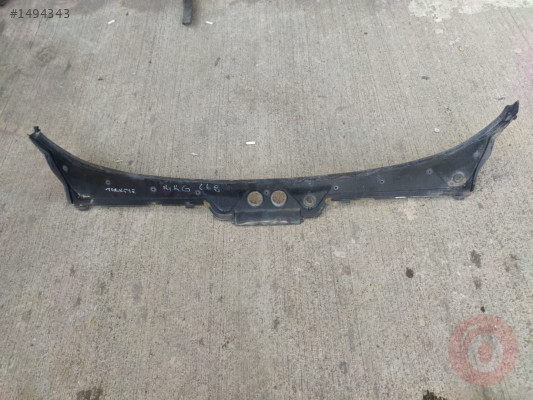 BMW 1 Serisi F20 Ön Cam Alt Izgara 51717240672