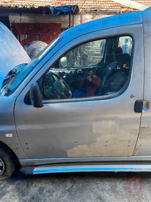 PEJO PARTNER SOL ÖN KAPI CAMI ÇIKMA